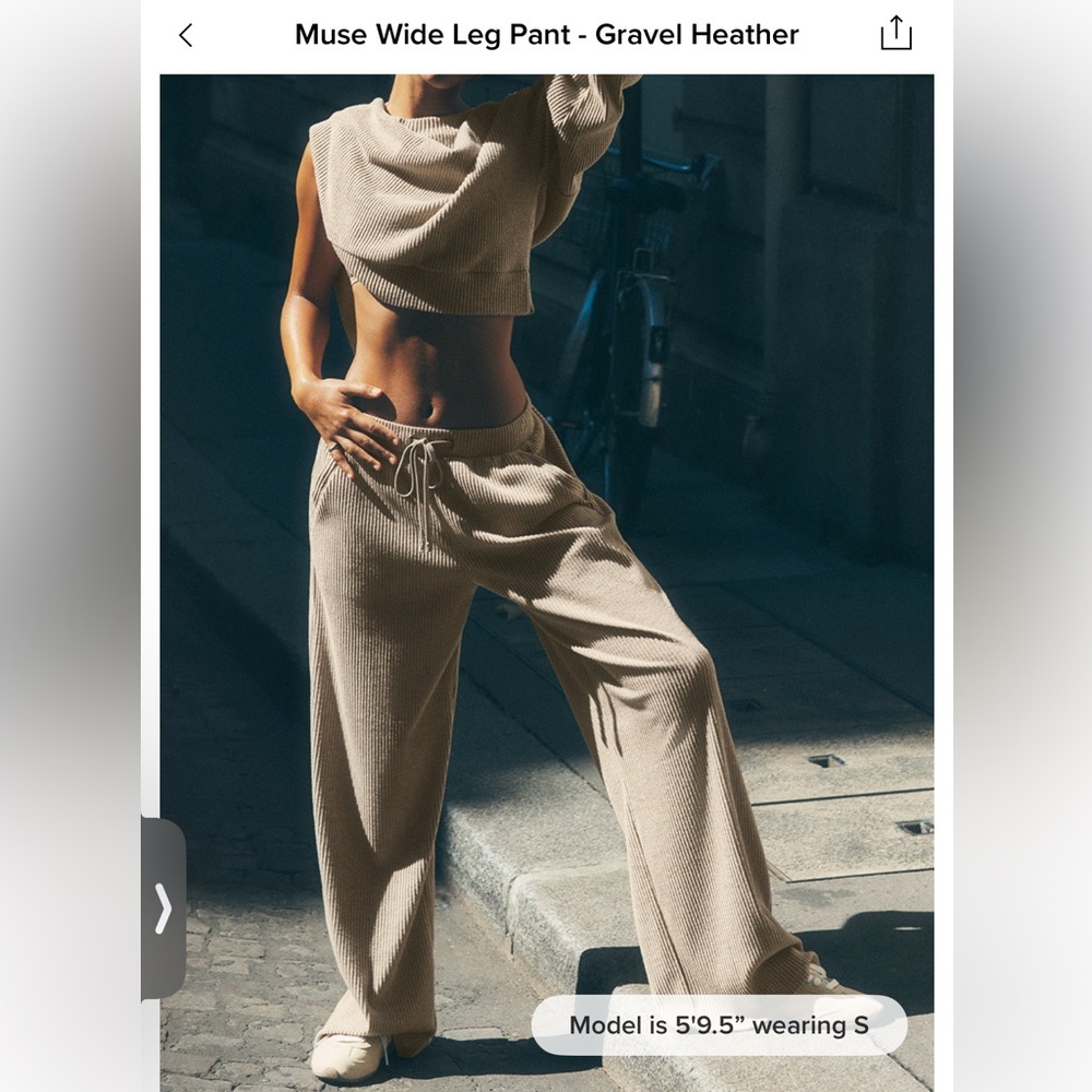 ALO Yoga Muse Wide Leg Pant - Gravel Heather (Beige)